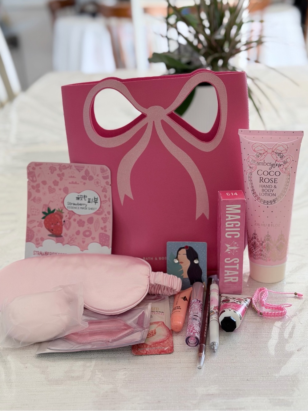 Pink Gift Set with Bow Tote & Rose Hand & Body Lotion bundle set of 15 new items
